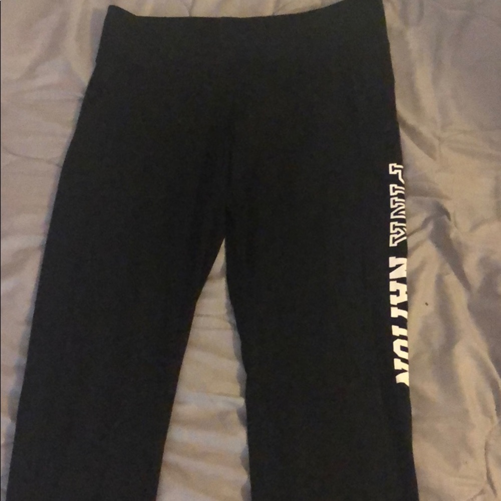 Pink yoga pants with pockets